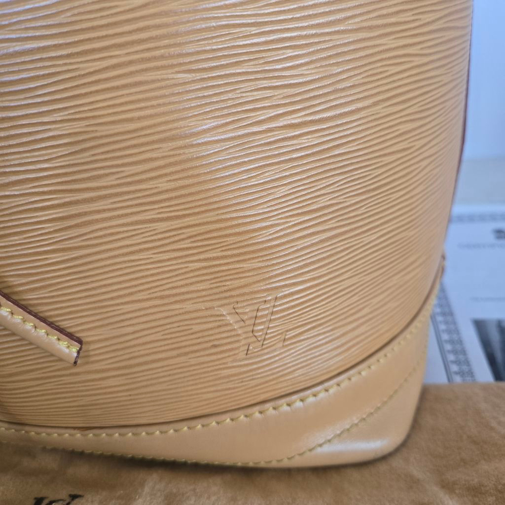 Women's Louis Vuitton Sable Tan Epi Leather Noe Shoulder Bag w/ COA & Dustbag - Picture 3 of 16